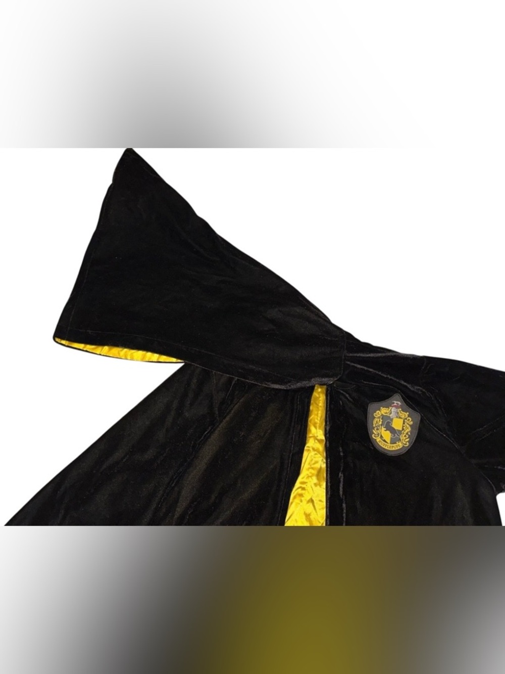 Harry Potter Hufflepuff Cloak Hooded Black Velour House Robe Adult One Size - Picture 6 of 9